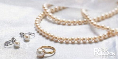 珍珠饰品批发价格与品质辨别指南，兼谈服装服饰批发注意事项