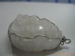 晶品天成 东海金润水晶天然白晶花挂件的艺术之旅